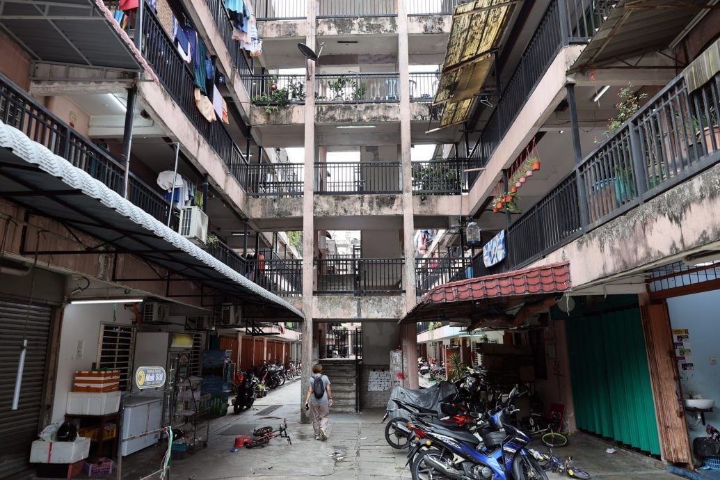 大都会/封面/2025年城市翻新法案引市民疑惑忧虑 老屋主不希望把高昂管理费开销 转嫁子女埋单