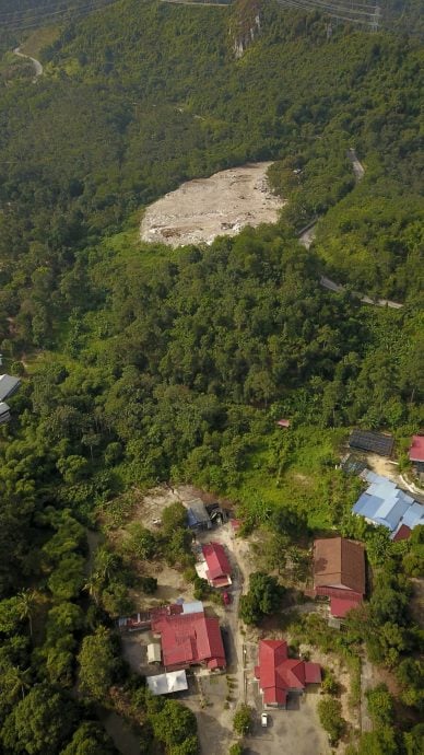 大都会/封面副文/乌冷甘榜双溪德加里出现非法垃圾场