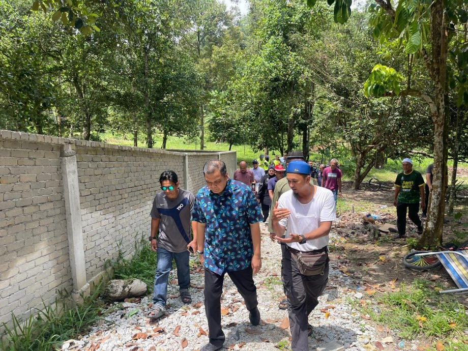 大都会/封面副文/乌冷甘榜双溪德加里出现非法垃圾场