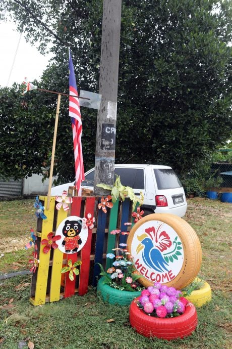 大都会/封面/班村12装置艺术勇闯雪新村复兴计划