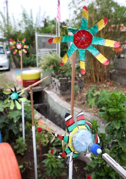 大都会/封面/班村12装置艺术勇闯雪新村复兴计划