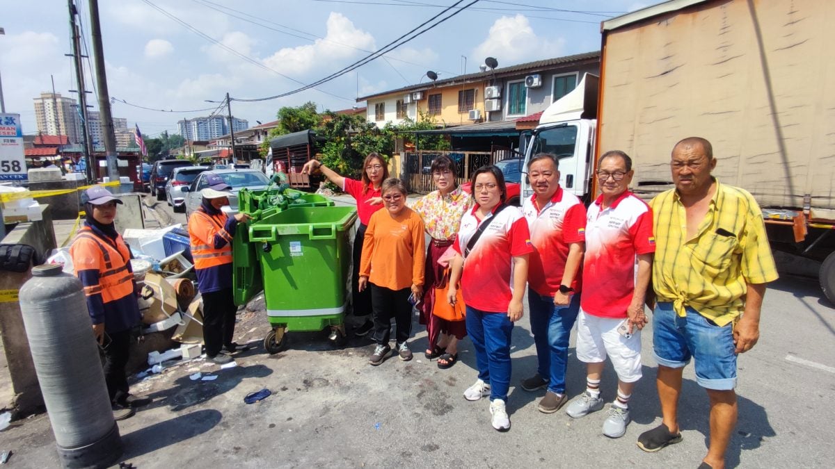 大都会封面／郭素沁巡大城堡巴刹公会装CCTV揪“垃圾虫”／14图