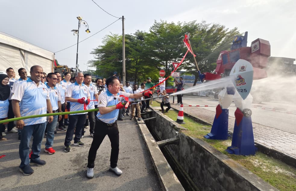 大都会(版3头)/而榄WTE明年运作,邀NGO学生参观消除疑虑和偏见