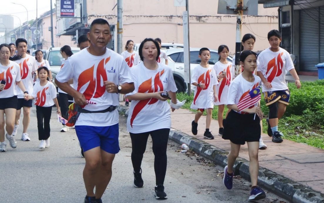 大都会(版4双头之一)/”雪兰莪Youth Run”马拉松