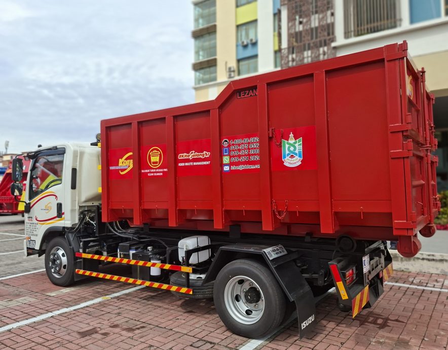 大都会/加影扩展92个服务区,全新红黄色垃圾车登场/3图