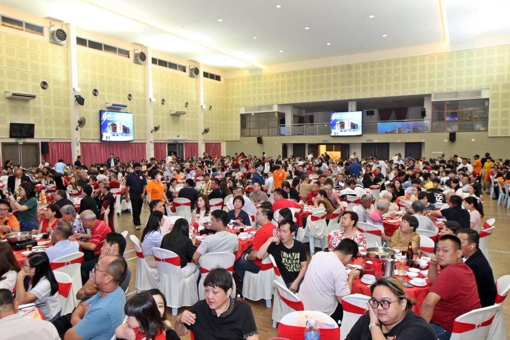 大都会／（双头之二）盂兰胜会组织对晚宴移师酒家办的看法／7图