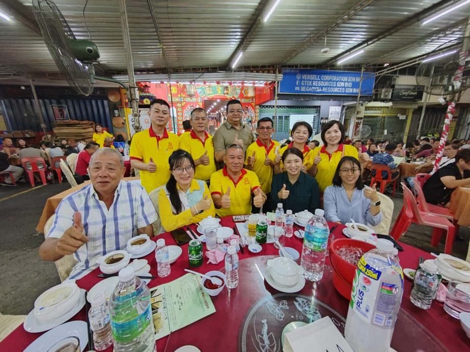 大都会／（双头之二）盂兰胜会组织对晚宴移师酒家办的看法／7图