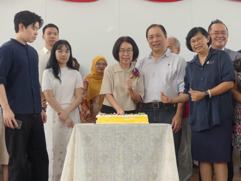 大都会:中华女校老师退休