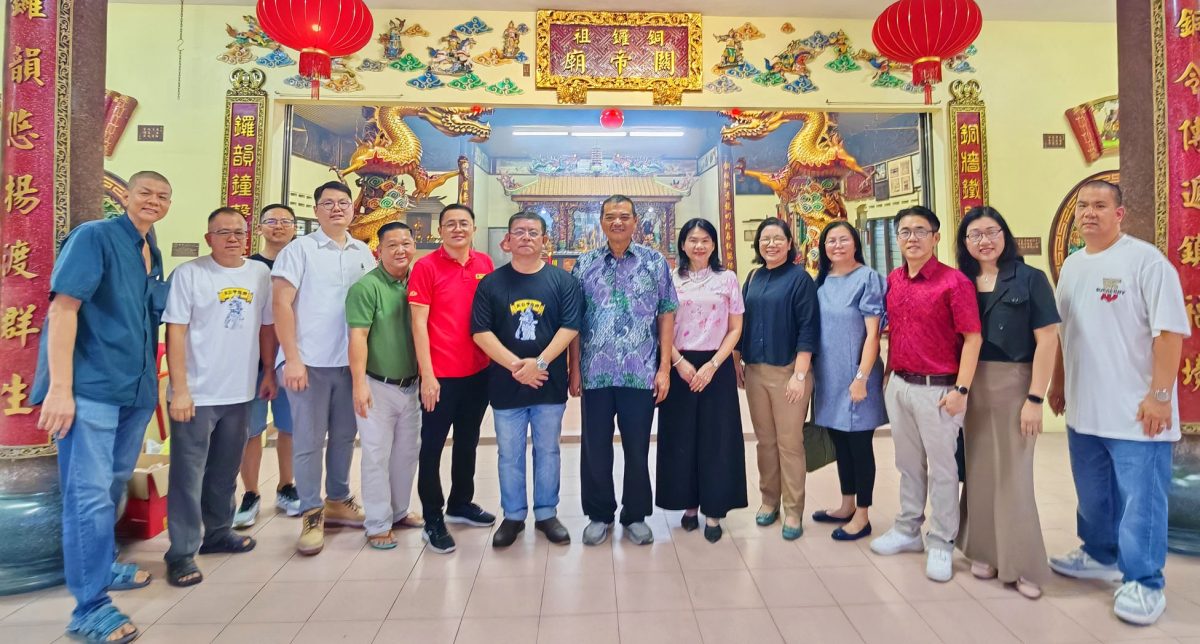 大都会：仁嘉隆“今时月、古早味”中秋长桌宴，吸引逾千村民踊跃参与