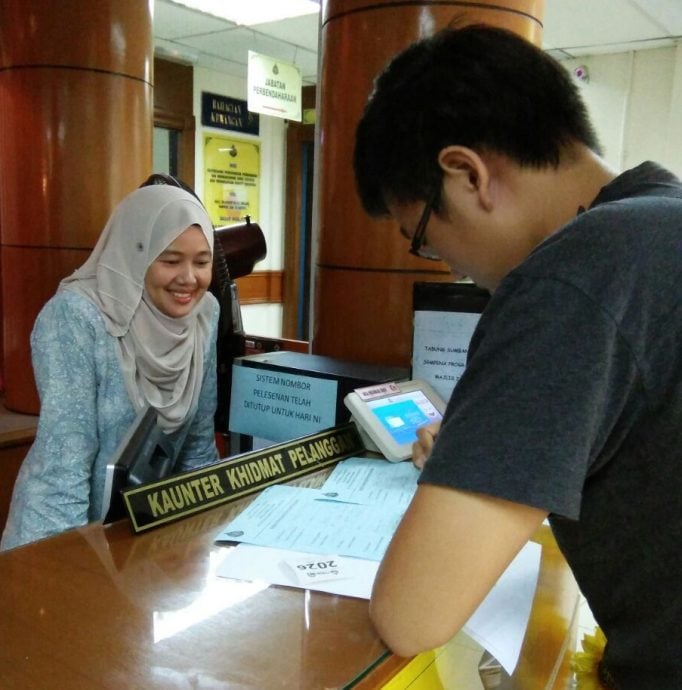 大都会：庆祝升市4周年 乌雪市议罚单扣95%/2图