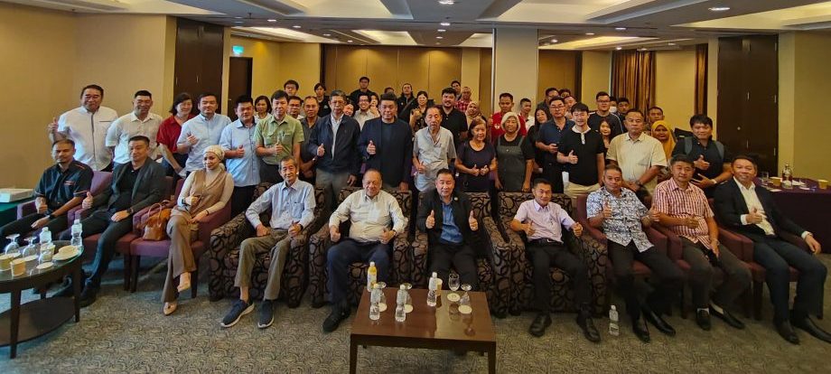 大都会：雪隆汽车修理商公会举行座谈会