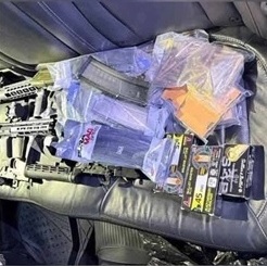 大马男子泰国携军火被捕 M4枪支数百子弹震惊警方