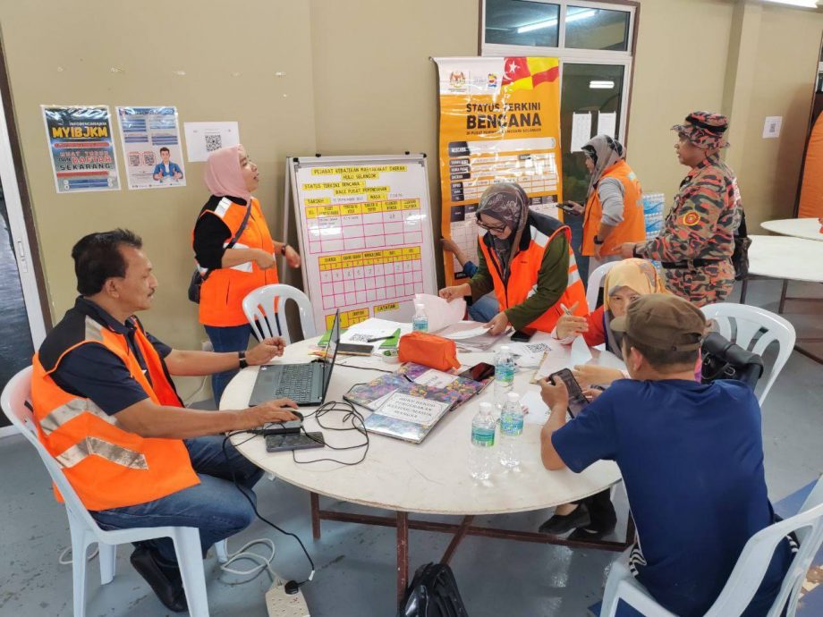 天气转晴166灾黎回家 乌雪安南2救灾中心关闭