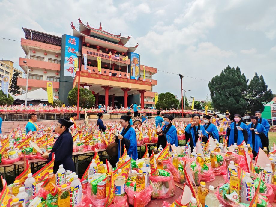 头//大都会：马来西亚慈圣宫第十届“青玄拔度消灾解厄大法会”