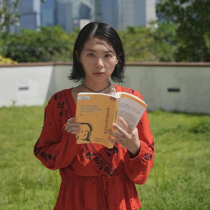 女子从后环抱曝光恋情？ 黄子华罕回应感情事