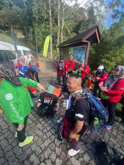 女性媒体人登山团挑战神山 10女记者齐攻顶！