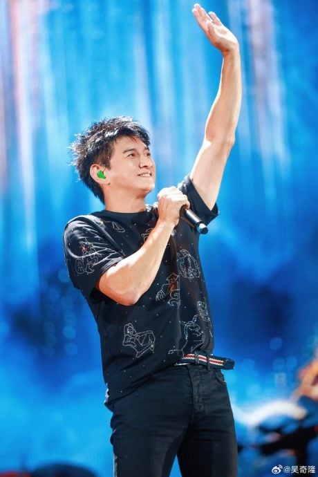 姜育恒开唱提刘诗诗 吴奇隆回呛：特别八卦