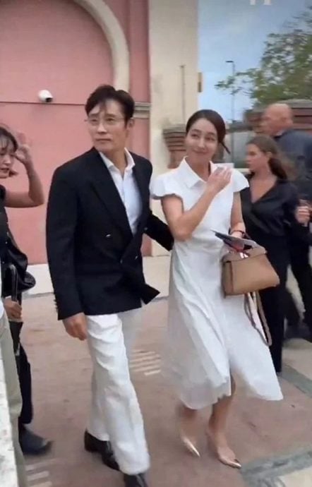 威尼斯影展|孙艺真李珉廷互拍斗美 李炳宪揽腰护妻放闪