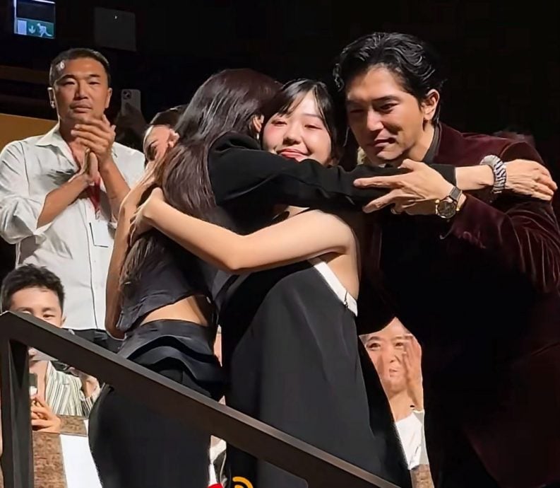 威尼斯影展|舒淇首映礼哭了 《女孩》口碑好坏参半