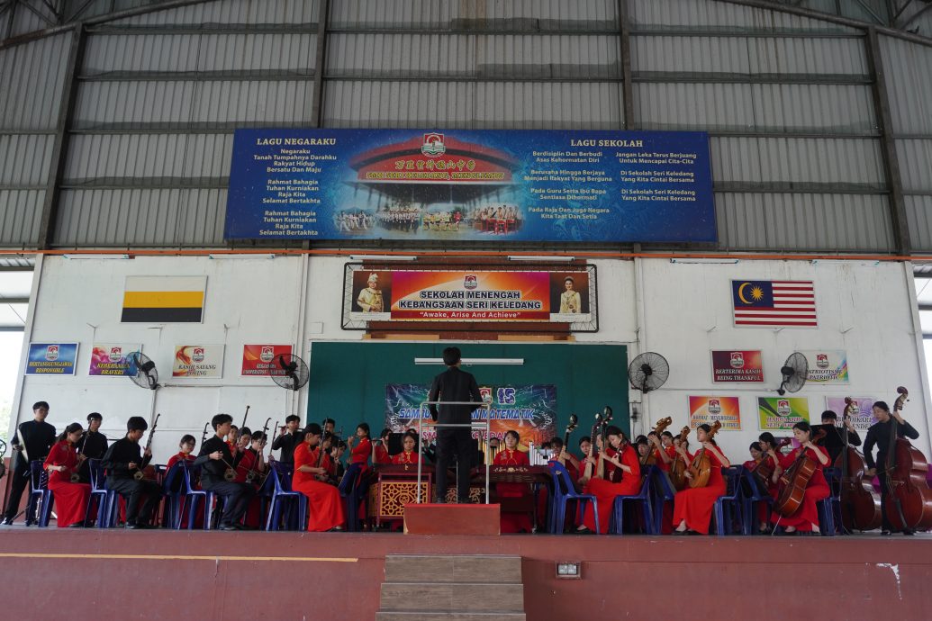 学海学记|校园报道|主文|教师化身运动员 创意造型大比拼