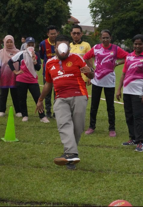 学海学记|校园报道|主文|教师化身运动员 创意造型大比拼