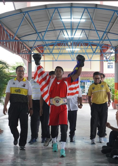 学海学记|校园报道|主文|教师化身运动员 创意造型大比拼