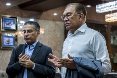 安华启程赴多哈 “大马绝不在压迫面前退缩或沉默”