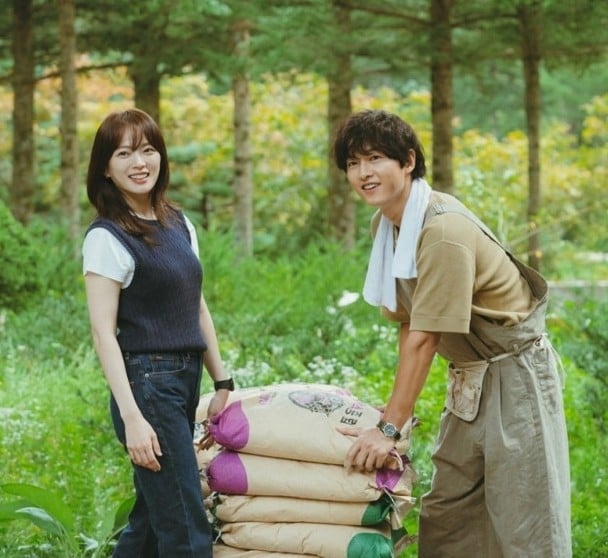 宋仲基享受被赞童颜 演纯情男被酸超违和