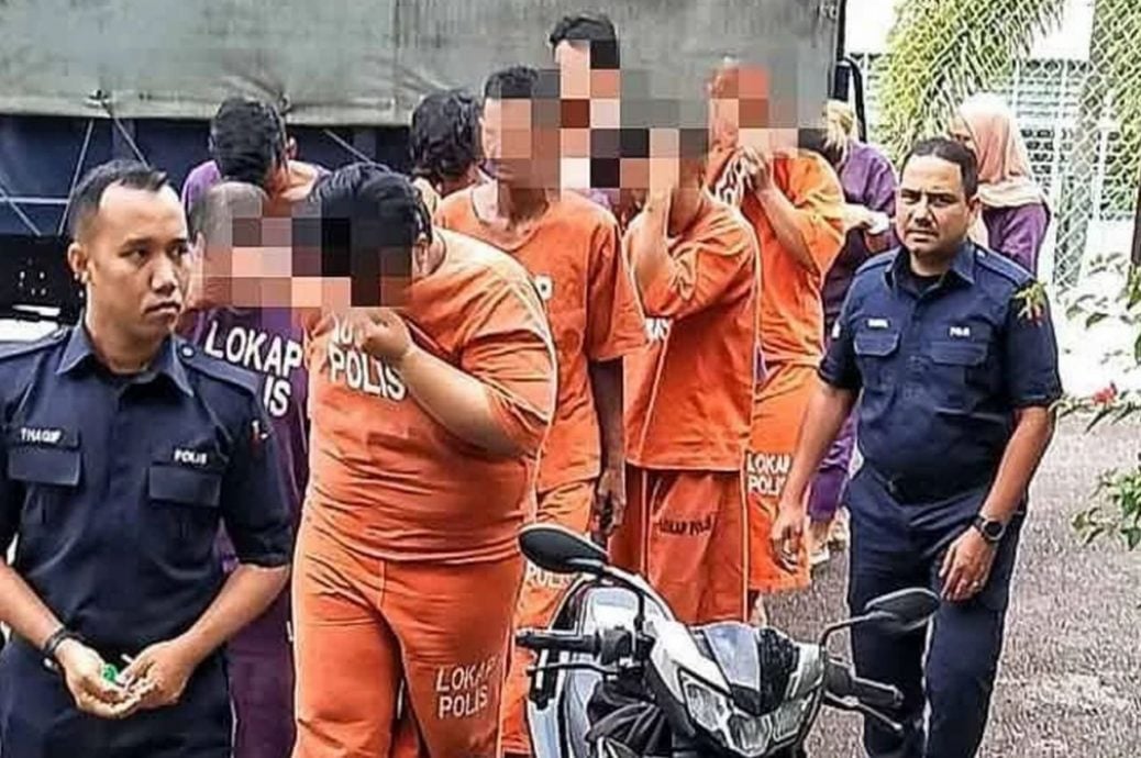 宗教老师涉鞭打学生被扣助查