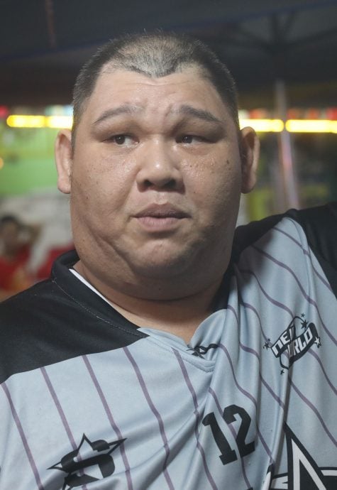 封面-大都会／阿罗街涌现外籍乞讨者／8图