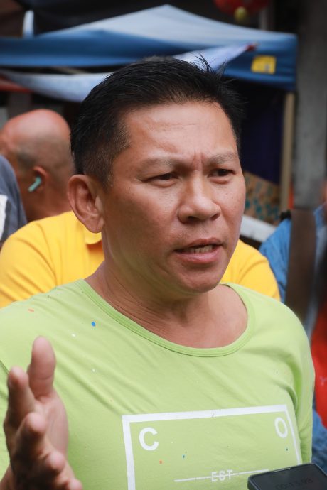 封面-大都会：多个小贩公会交反对信给游佳豪／7图