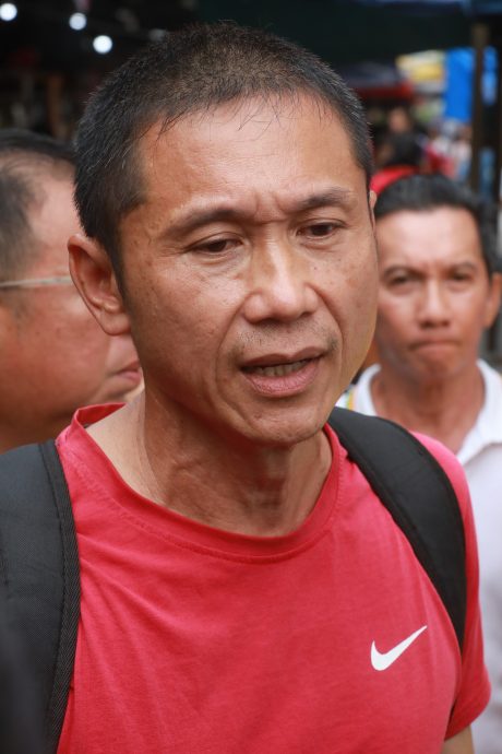 封面-大都会：多个小贩公会交反对信给游佳豪／7图