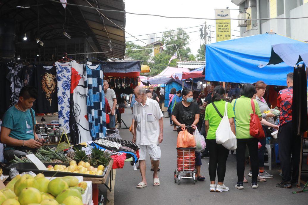 封面-大都会：多个小贩公会交反对信给游佳豪／7图