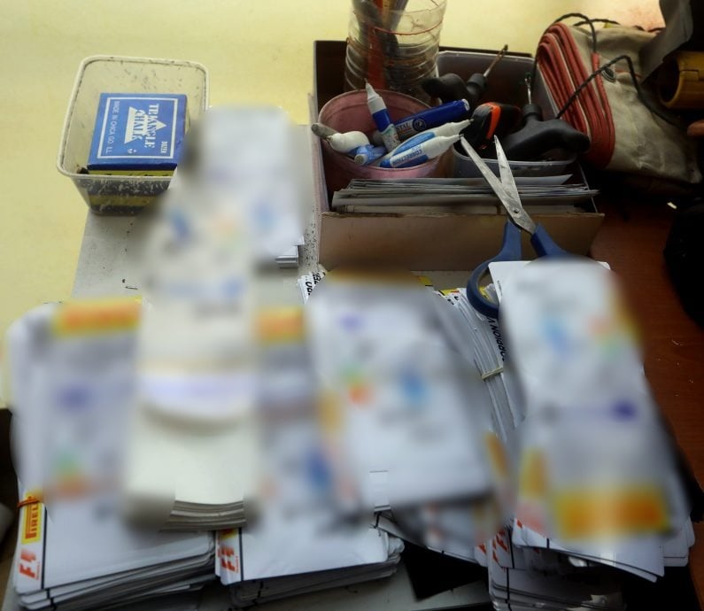 封面∕涉嫌违规 包括操纵价格 反贪会查轮胎行业