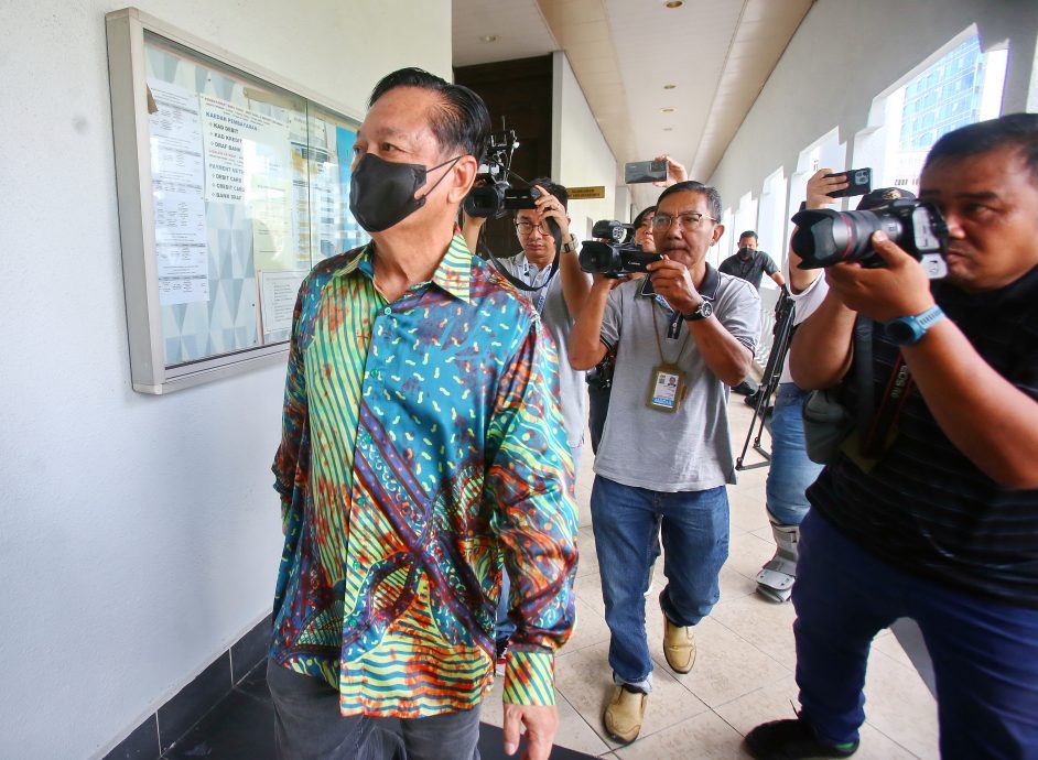 封面头条  已签发/大道建设项目资金挪用案 3人包括丹斯里夫妇今被控