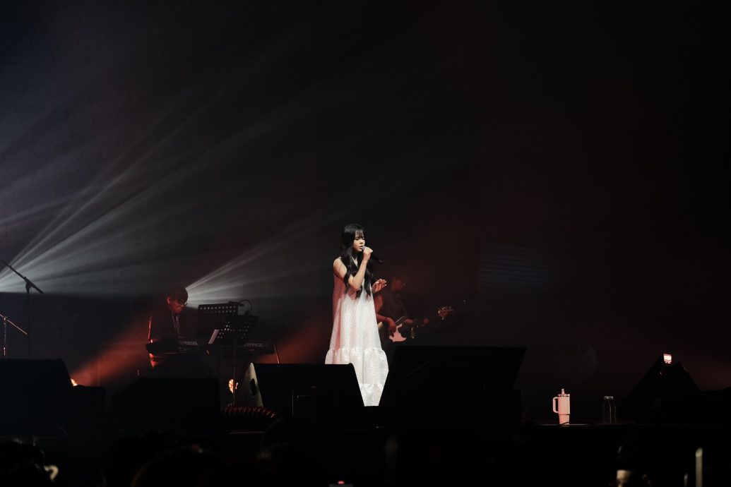 尚未取名就急着唱 苡慧台上为新歌征名