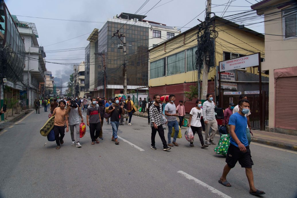 尼泊尔上万囚犯趁示威越狱 当局仅抓回近200人