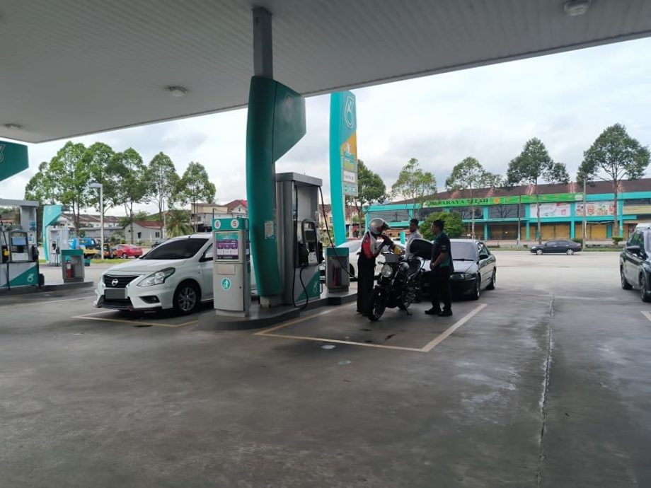 已签发 柔:BUDI 95 | 古来油站业者:电子支付用户增,部分大马卡晶片损坏