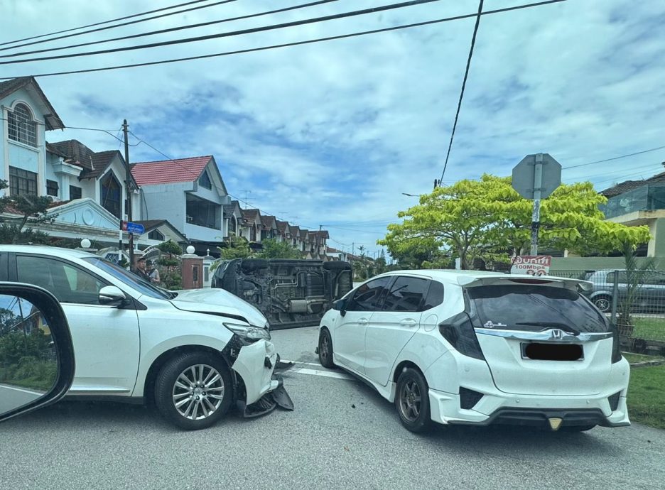 已签发 柔:住宅路口发生车祸 违规车主遭罚款