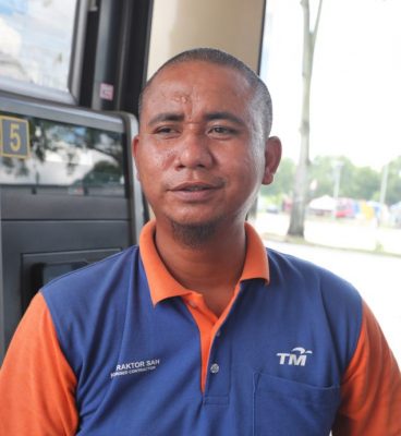 已签发 柔：封面：​RON95补贴汽油新机制开跑，各地油站积极部署，大部分民众赞扬