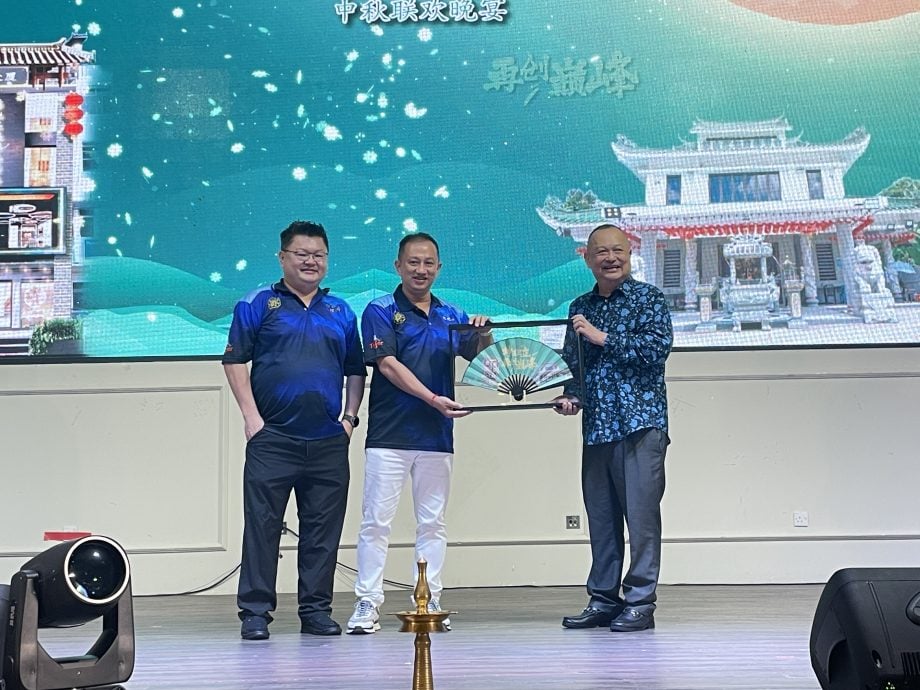 已签发 柔：新山红地府体育会庆中秋 开262桌捐逾4万6单位