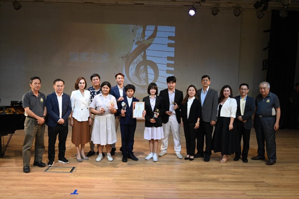 已签发 柔:显刊:柔甲森独中文艺歌曲赛,新山宽中获全场总冠军