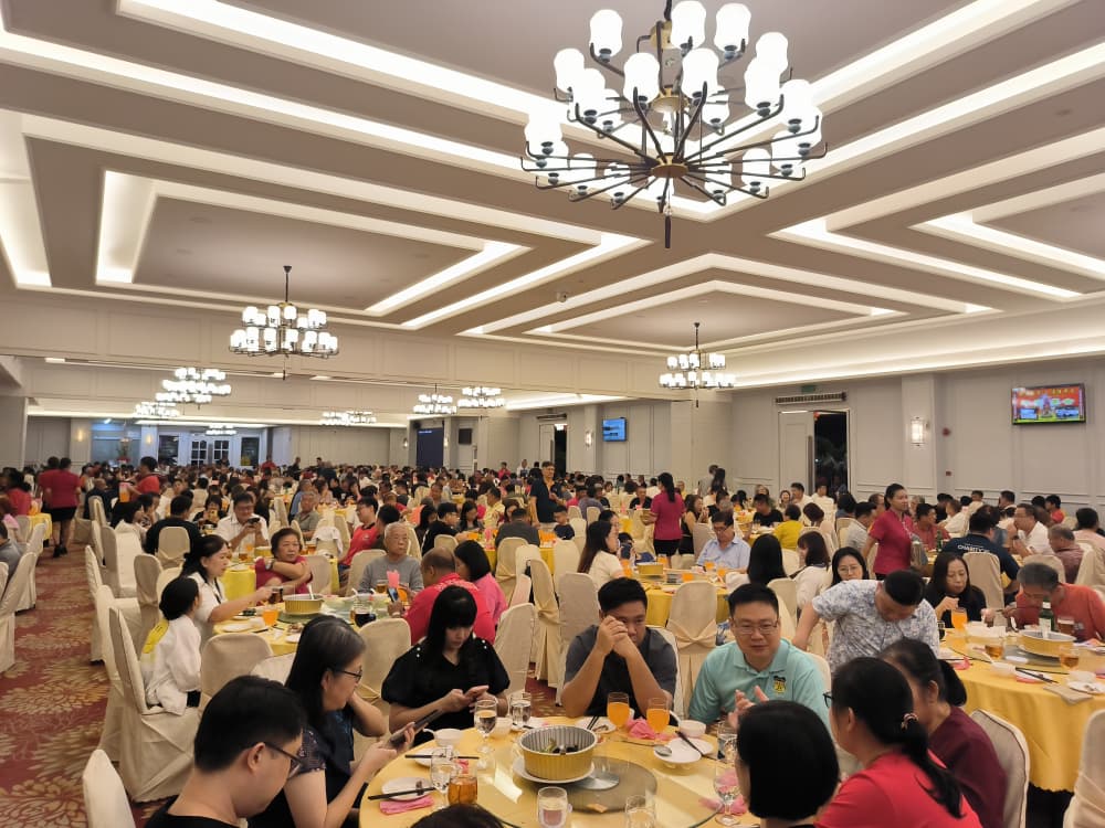 已签发 柔:版头之一:新古来市(二)居民协会庆中元捐逾6万助清寒学生与慈善团体