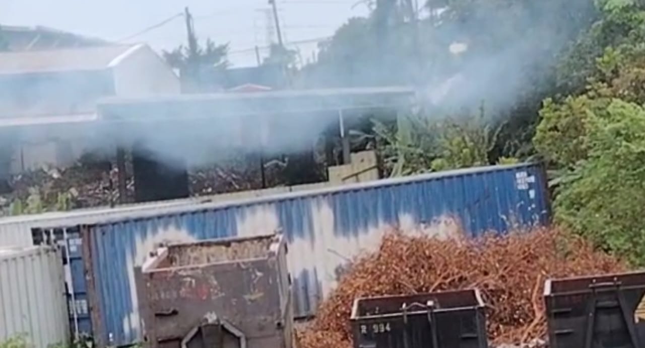 已签发 柔：版头之一：沙令电线厂冒黑烟扰民，环境局查封扣设备