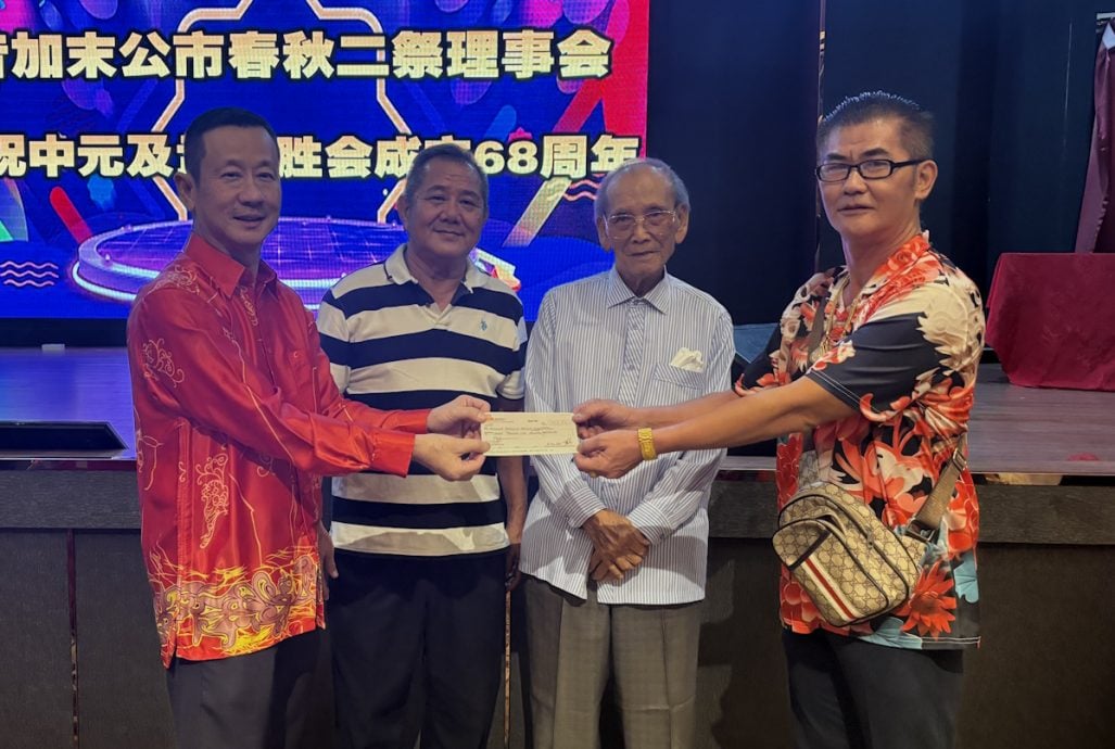 已签发 柔:版头之一:黄炣卿:昔加末公市二楼工程一再拖延,市议会终止承包商工程