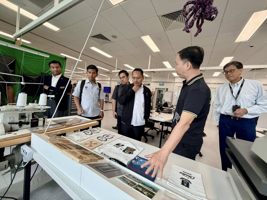 已签发 柔：阿兹南：JTDC和新加坡理工学院的合作，将为柔州人力资源发展带来重大益处