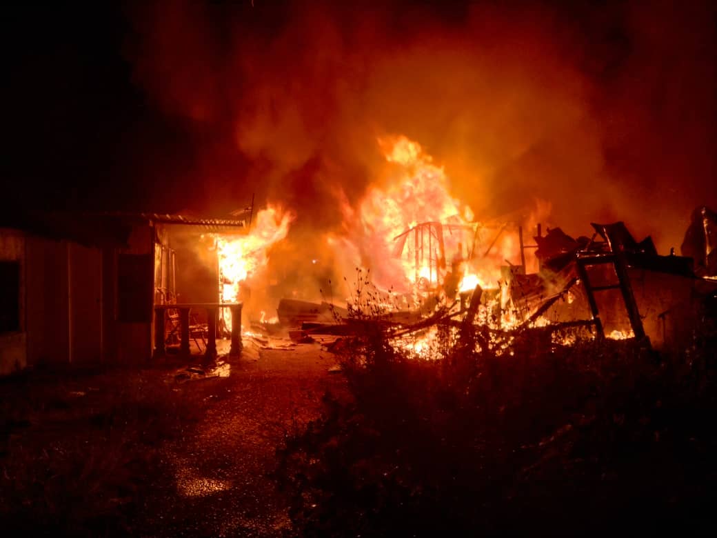 已签发 柔:麻坡一民宅凌晨火灾 无人伤亡