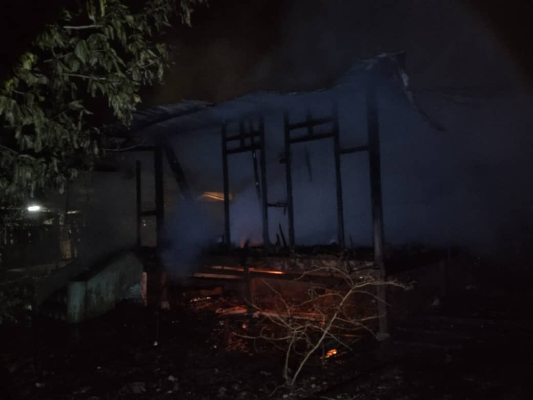 已签发 柔:麻坡一民宅凌晨火灾 无人伤亡