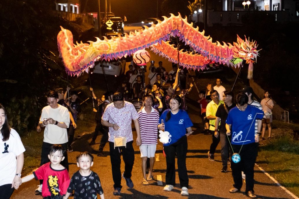 **已签发**柔:头条之一:泗隆新村再办中秋活动 逾千人同庆