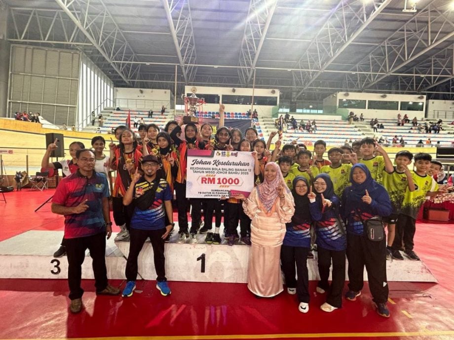 **已签发**柔:封面:辅士手球队展多元团结力量 勇夺学联赛冠军